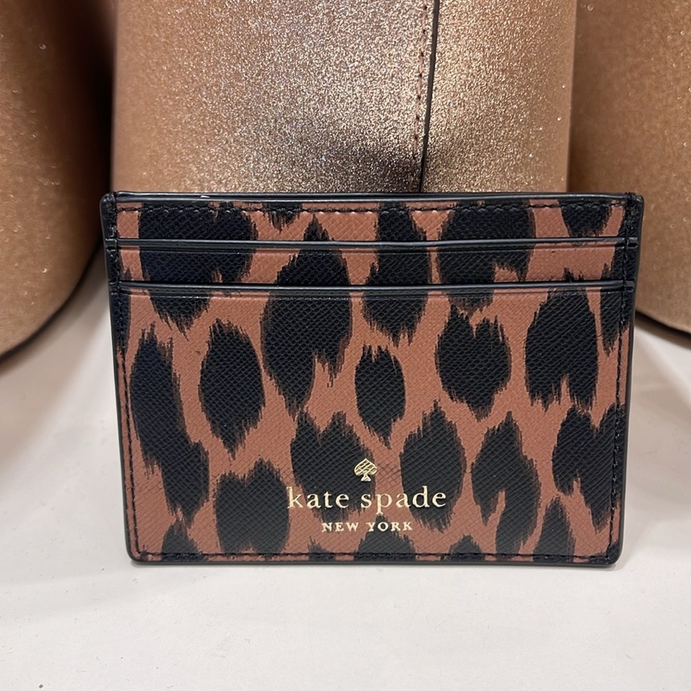 Kate Spade Schuyler Small Slim Card Holder
NWT - Picture 8 of 16